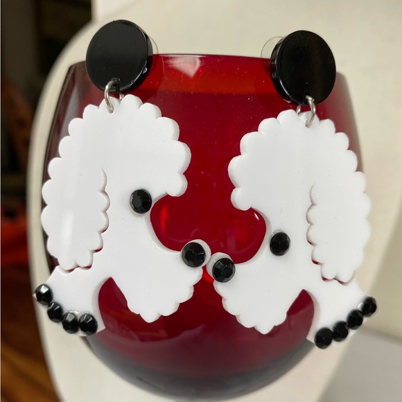 White acrylic poodle earrings - Picture 5 of 5